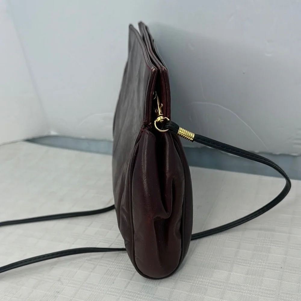 Salvatore Ferragamo Burgundy leather Shoulder Bag